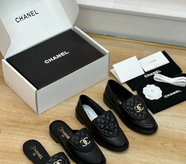 CHANEL COUNTER PURCHASING LEVEL WOMEN'S SLIPPERS