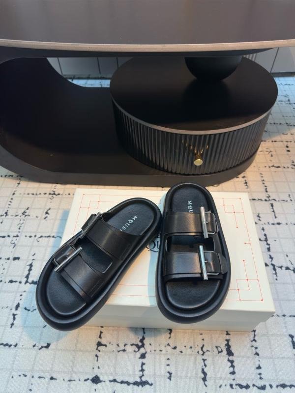 1743489150 669 Alexander McQueen 2025 Beginning of the beginning of spring New