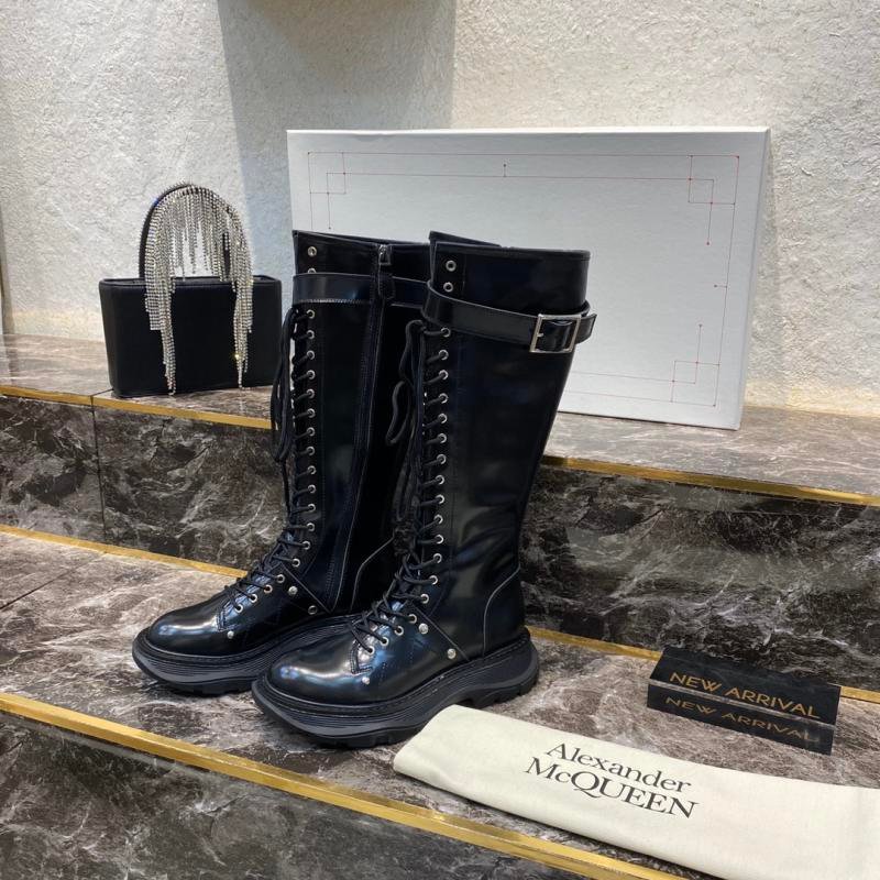 1743500919 898 Boots Alexander McQueen Black Rivet
