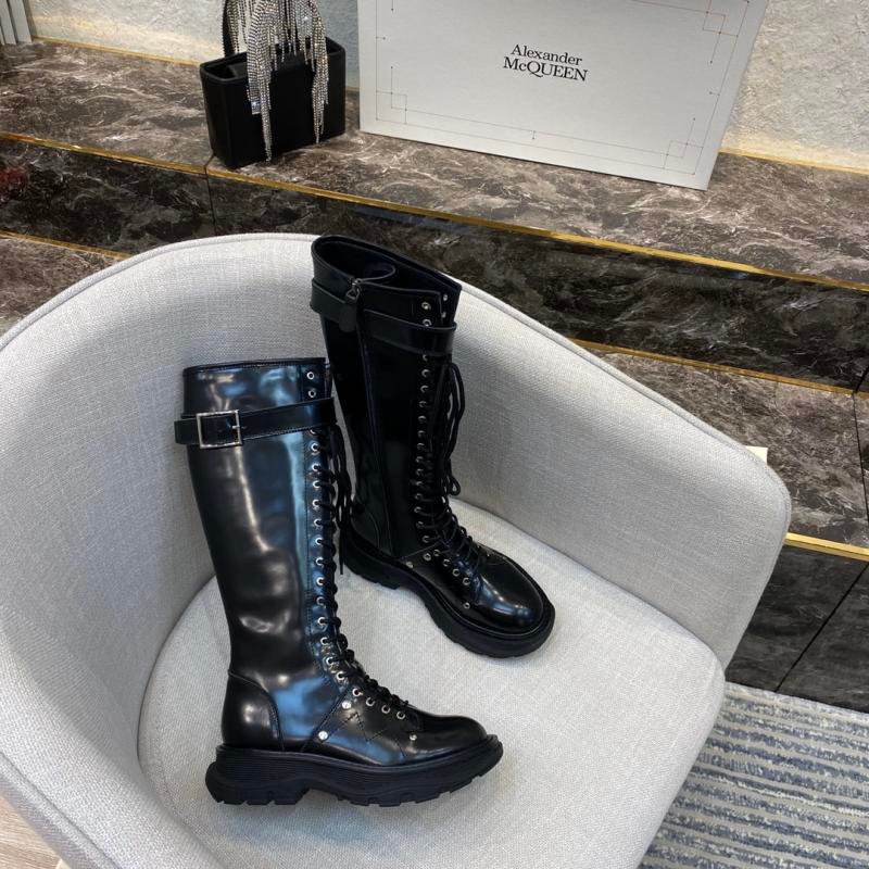 1743500920 368 Boots Alexander McQueen Black Rivet