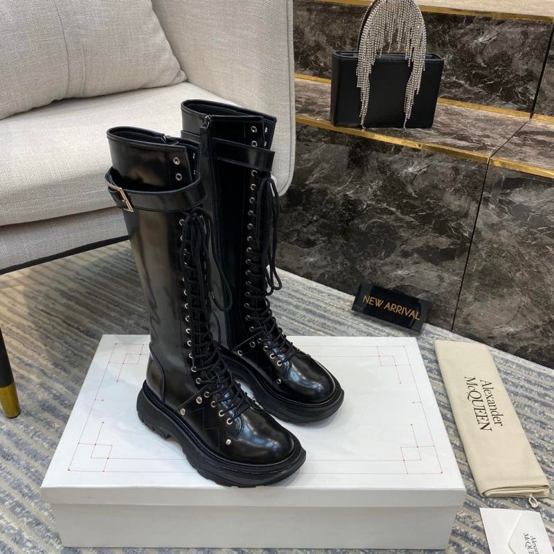 1743500920 855 Boots Alexander McQueen Black Rivet