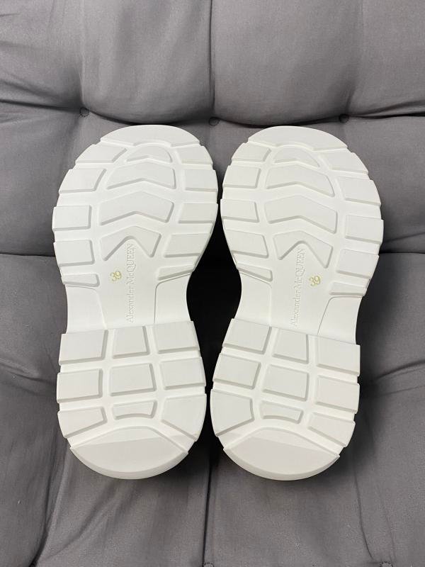 1743519540 155 Pure white color color correspondence shoes from the new