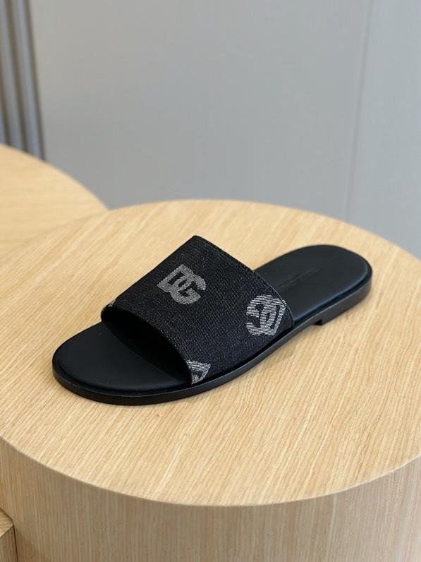 Dolce & Gabbana Calfskin Men's Slippers