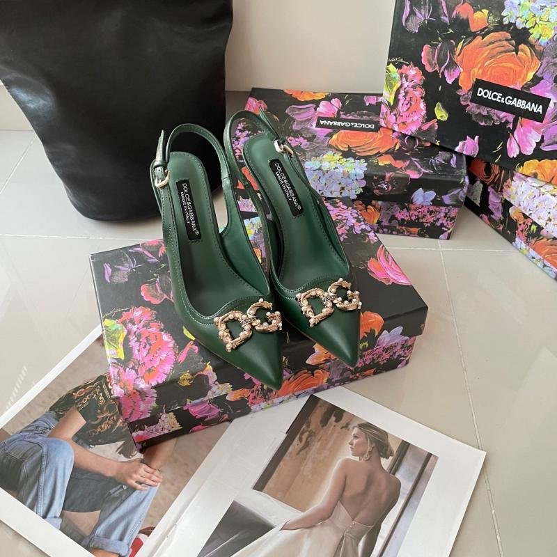 Dolce & Gabbana Beginning Spring New DG DG Buckle has pointed high heeled sandals