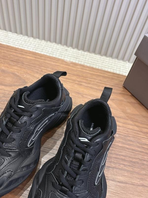 1743581860 573 Balenciaga Flash 3xl Runner Half Cloth Papa Shoes