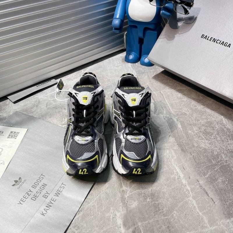 Balenciaga Balenciaga 7.5 Generation x Kith Retro Wild Running big shoes