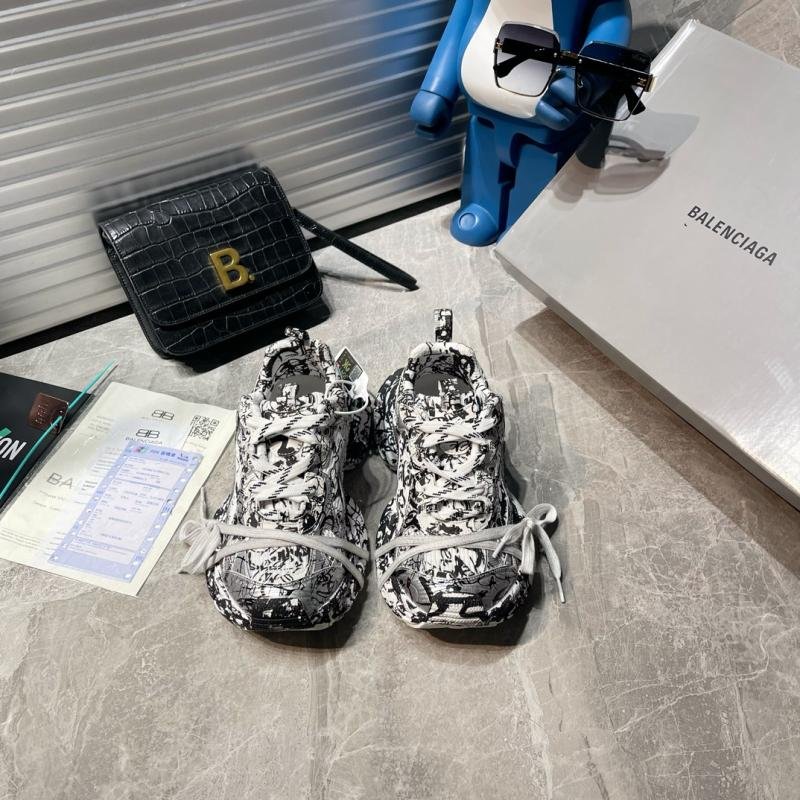 1743636897 673 Balenciaga 3xl Syede Old Ten generations and half graffiti Style Bread