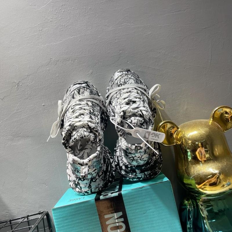 1743636903 849 Balenciaga 3xl Syede Old Ten generations and half graffiti Style Bread
