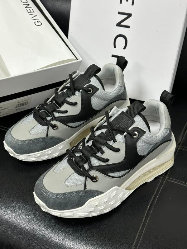 Givenchy Givenchy Cowhide Wagyu Back-Sweet Tissue High-Enhancing Shoes