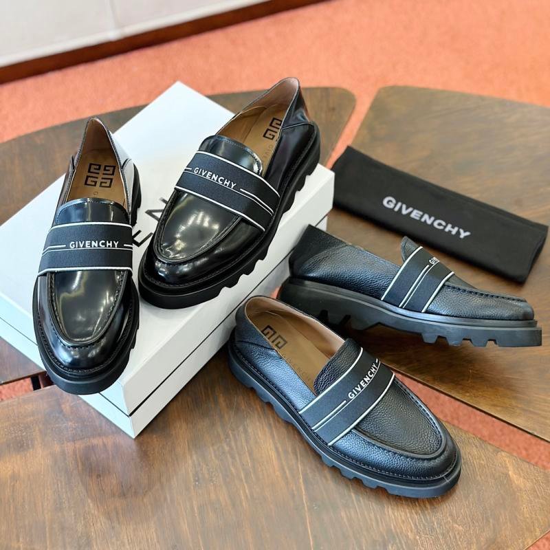 1743746853 5 Givenchy classic male LoAfers
