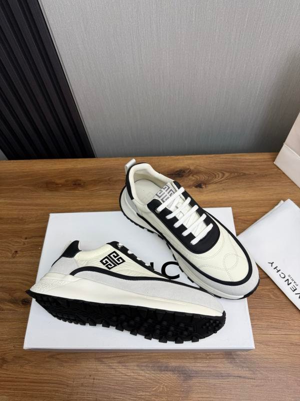 1743761599 712 Givenchy givenchy occasional sports shoes improving the height of men