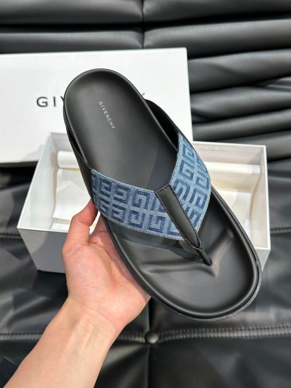 1743768897 662 Givenchy Classic Mens Tlip Flops