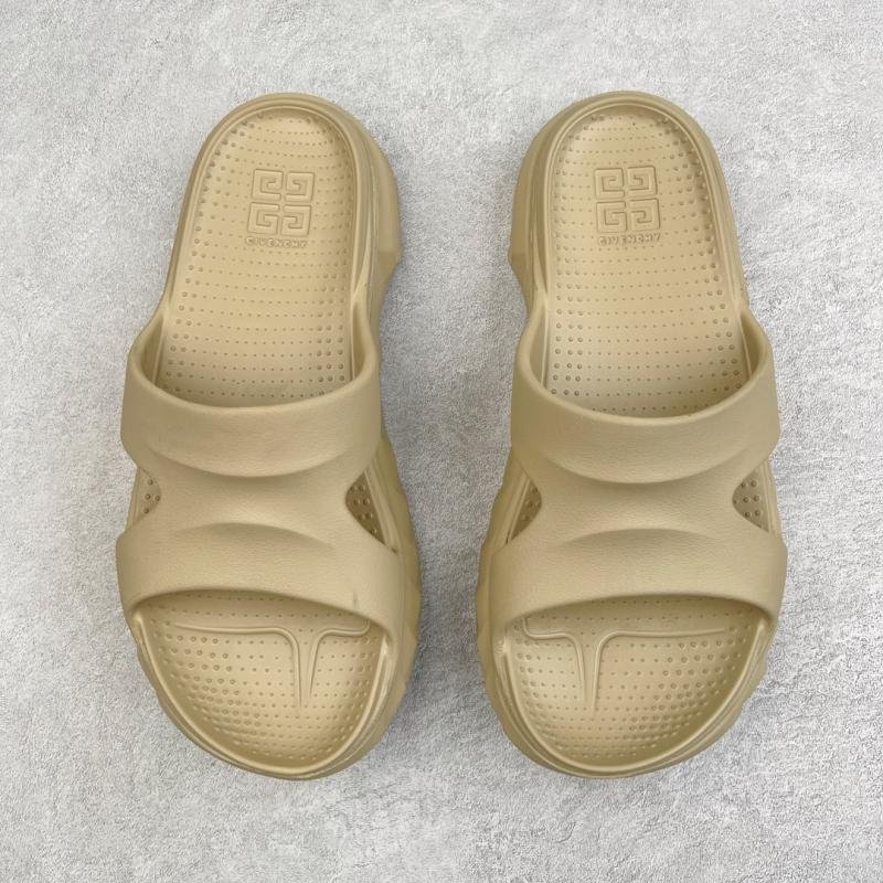 1743772538 238 Givenchy Marshmallow Fashion Slippers