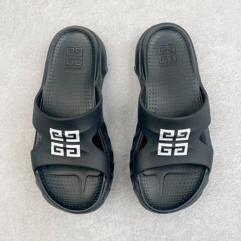 1743772538 817 Givenchy Marshmallow Fashion Slippers