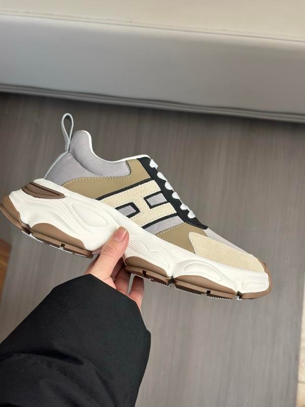 1743864524 956 Relaxed sports shoes from Hermes Host Top dHermes