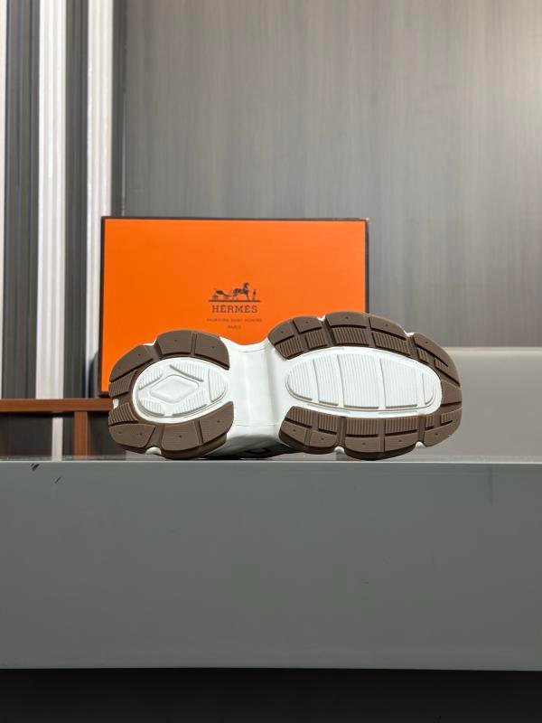 1743864525 433 Relaxed sports shoes from Hermes Host Top dHermes