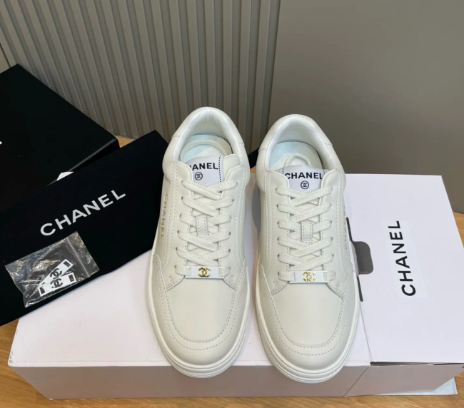 Chanel's new Air Force One Gold Label Small White Shoes sport shoes