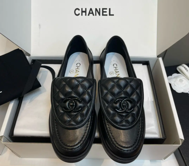 Chanel's Latest Retro Loafers (Copy)