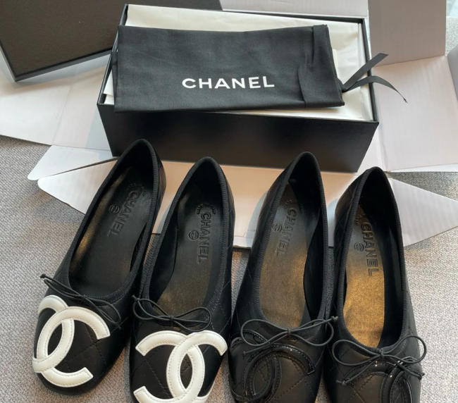 𝟐𝟎𝟐𝟓Middle-old Kangpeng Chanel 𝐥𝐨𝐠𝐨 Ballet Shoes