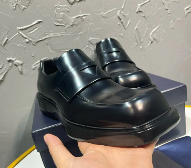 Prada Ferragamo Rudy Leather Derby Shoes