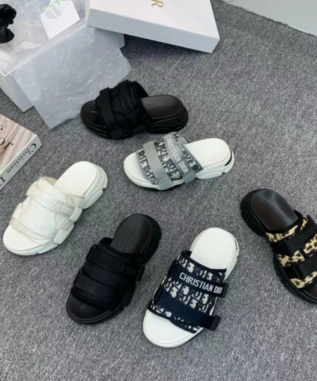 Purchase Level D-Wander sandals combine the design elements of sandals and sneakers