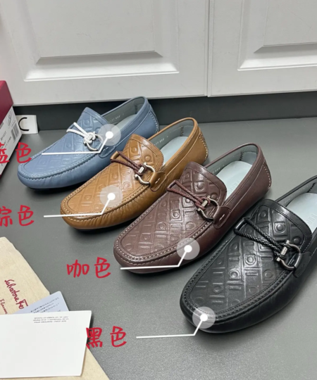 Salvatore Ferragamo 2025 new four-season shoes driving bean doodle shoes (1)