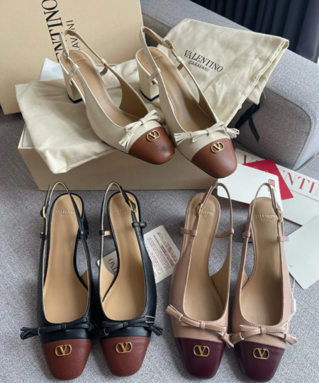 Valentino's latest style of bow lambskin lace-up high heels (30)