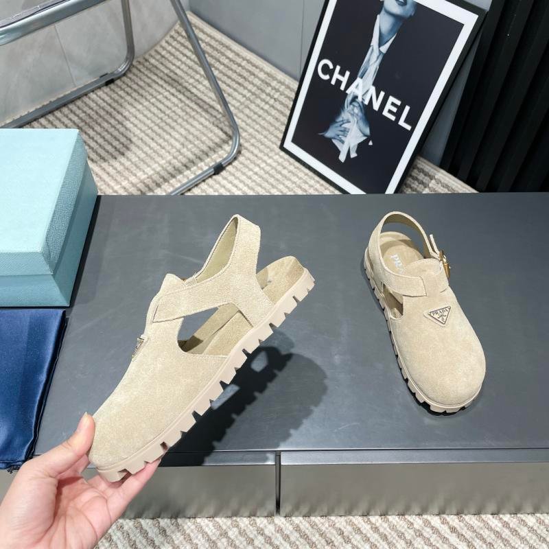 1750239259 25 Prada 2025 Cascost casus breaks