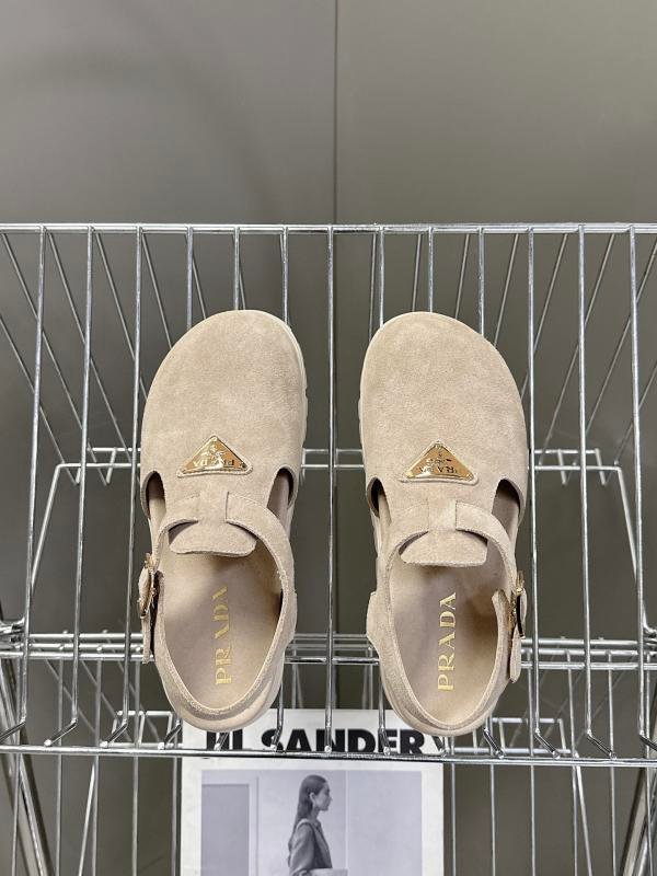 1751190482 735 Prada Spring and summer new retro triangle casual shoes