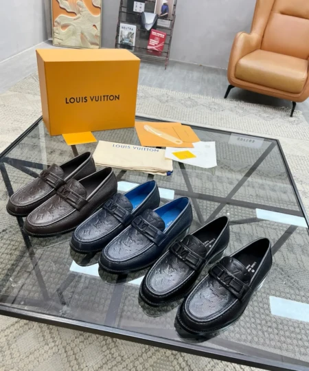 (Lv. Louis Vuitton) Street-rocking male leather shoes (56)