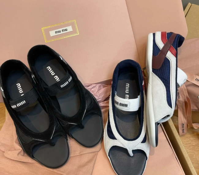 MiuMiu catwalk style ballet flip-flop sports sandals (1)