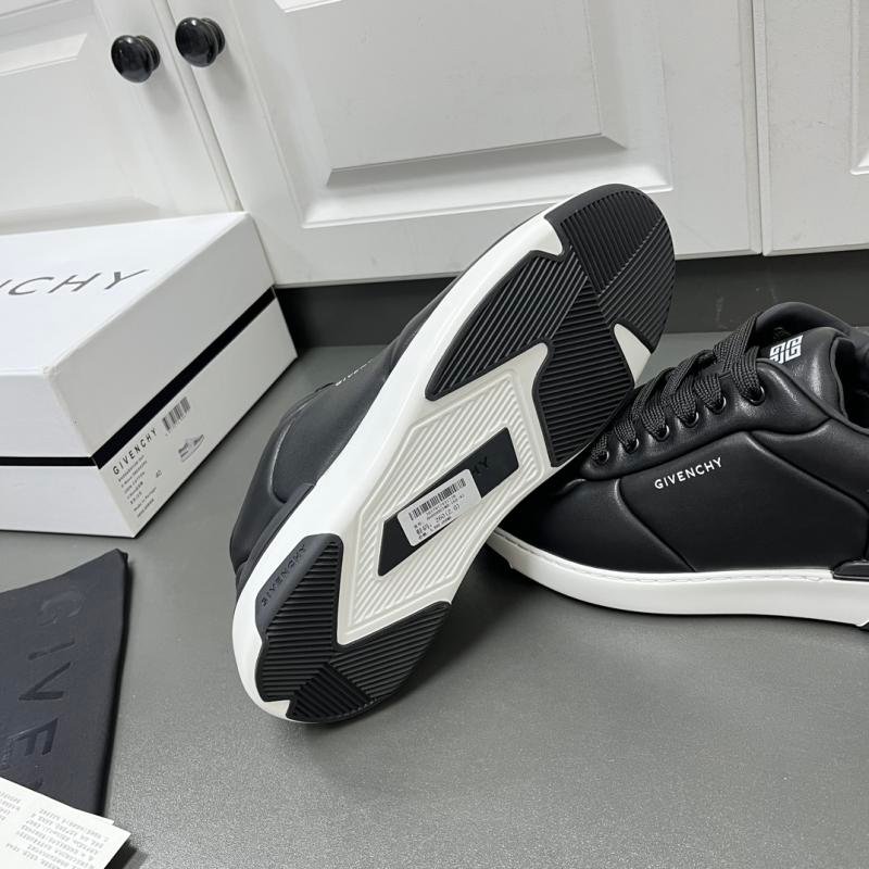 1751449939 963 Givenchy Wing Series Low Top Casual Sneakers black and white