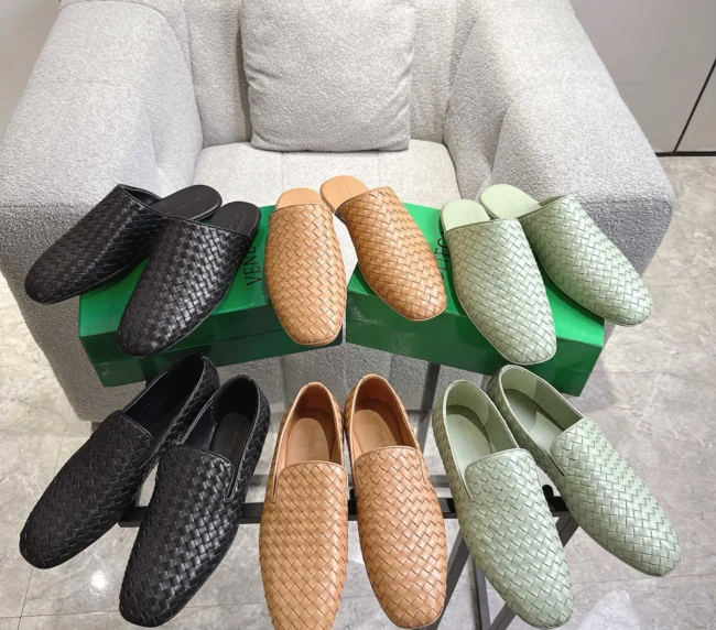 2025 Fall Counter Synchronized Couples Style Bottega Veneta Square Toe Flats wholeseller factory (1)
