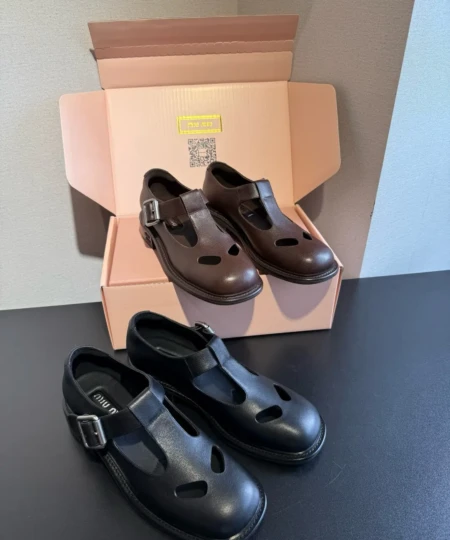 MIU MIU Western Series·Hollow T-strap Thick-soled Mary Jane (1)