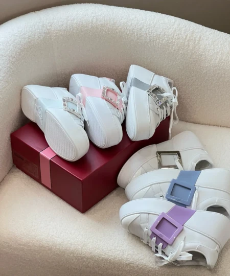 RV diamond buckle thick-soled white shoes  (3)