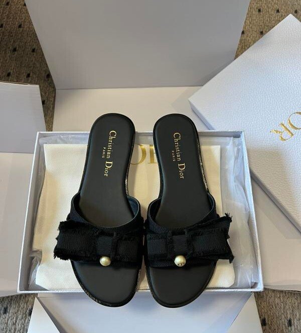 Dior 2025 Bow Pearl Plat-Slippers
