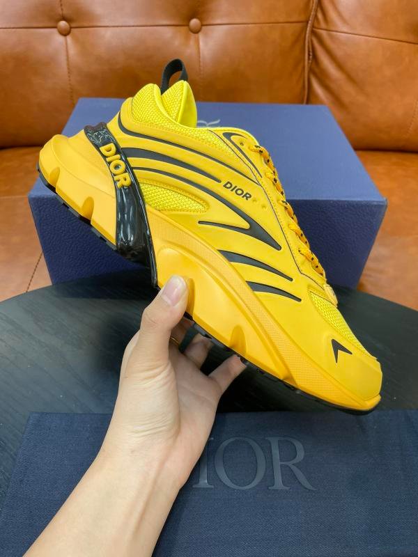 Jogging fashion sneakers for men in retro dior