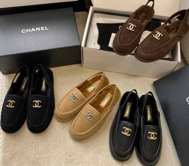 A super-shopping-grade Chanel lambskin loafers (4)
