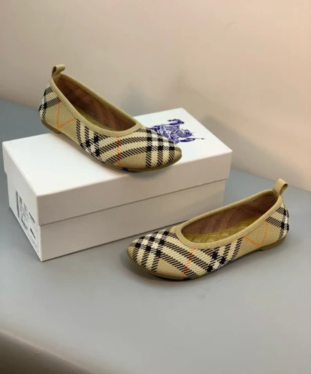 BURBERRY Water Drifting Series Dance Shoes (5)