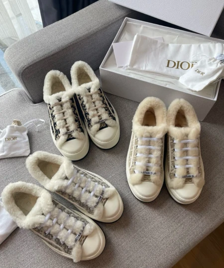 Dior's Top-tier, high-end version fluffy sneakers (3)