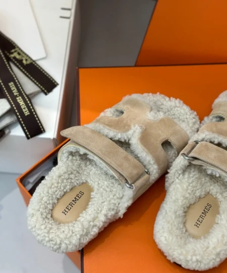 Hermes CHYpRe Sandals Teddy Fur Slides (74)