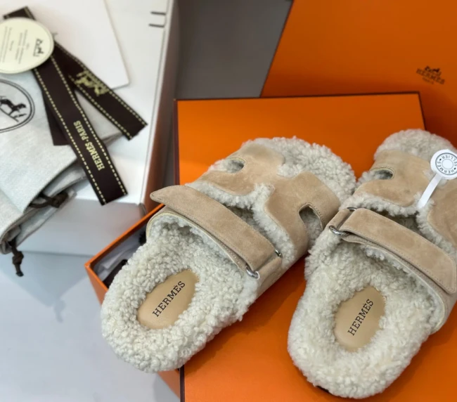 Hermes CHYpRe Sandals Teddy Fur Slides (74)