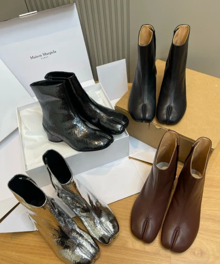 Maisonmargiela MM6 split-toe ankle boots (3)