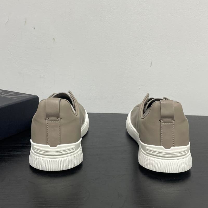 Zegna SECONDSKIN Triple Stitch™ low-top sneakers 5 Image 6: Close-up of the removable footbed, decorated with the Zegna logo