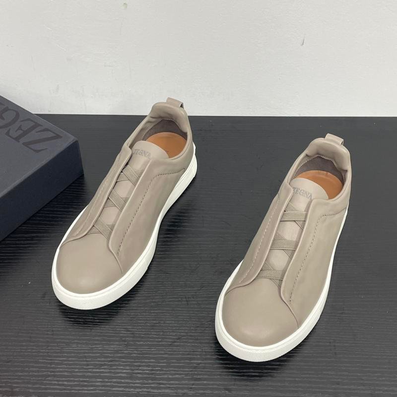 Zegna SECONDSKIN Triple Stitch™ low-top sneakers 9 Image 10: Close-up of the shoe's packaging, including the shoe storage bag