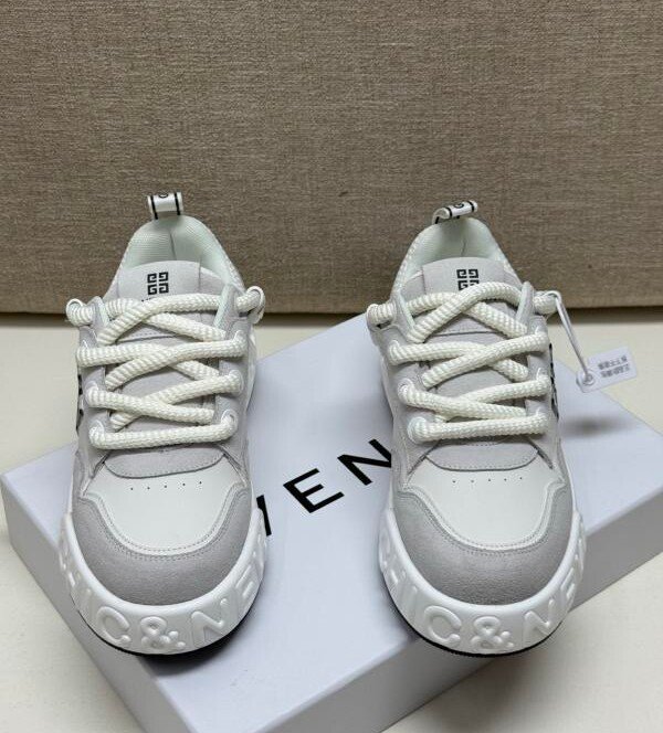 Givenchy men's casual sneakers with thick sole