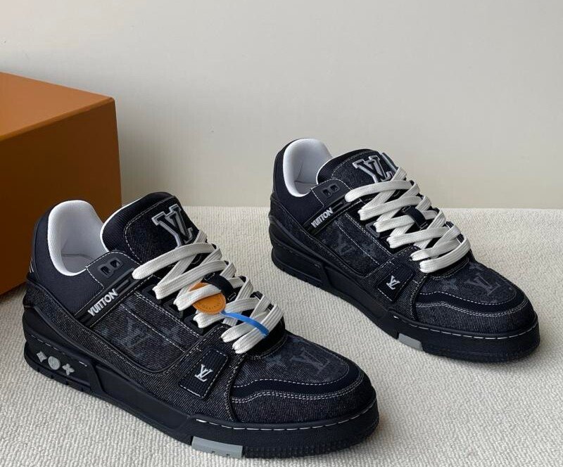 The new LV Trainer casual denim sneakers for men from Louis Vuitton 9 The new LV Trainer casual denim sneakers for men from Louis Vuitton