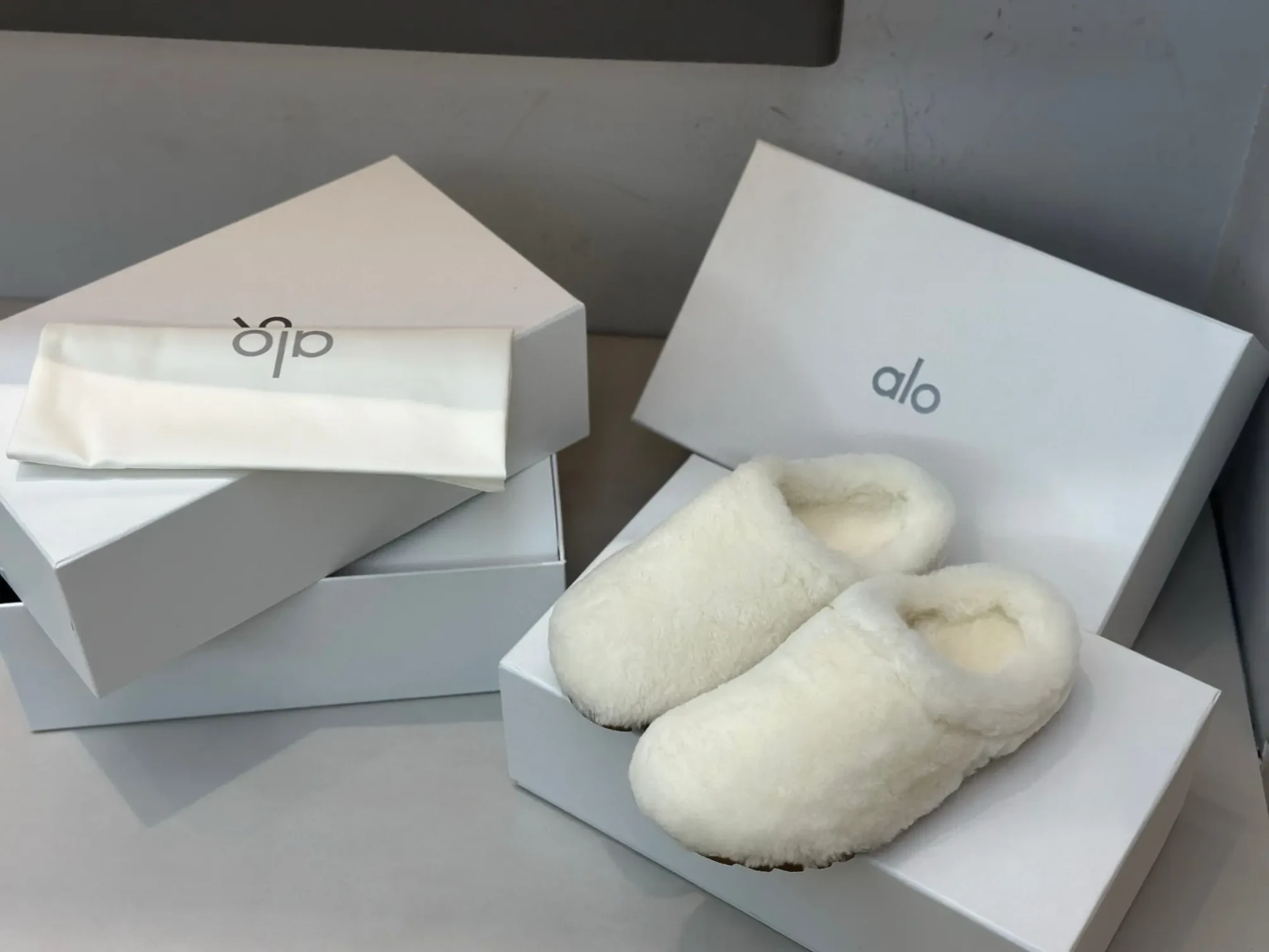 ALO Birkenstock wool cloud slippers factory wholesale 4 ALO Birkenstock wool cloud slippers factory wholesale (1)