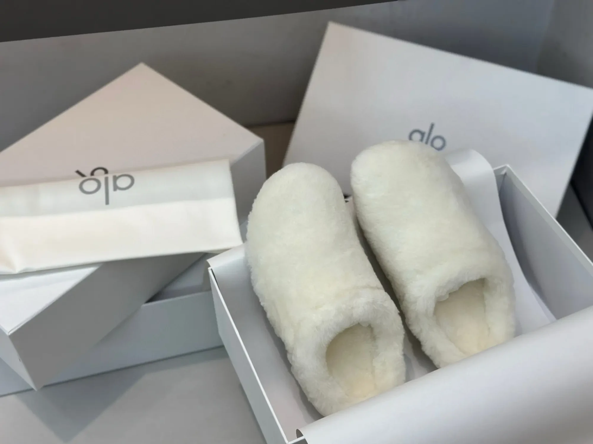 ALO Birkenstock wool cloud slippers factory wholesale 8 ALO Birkenstock wool cloud slippers factory wholesale (5)