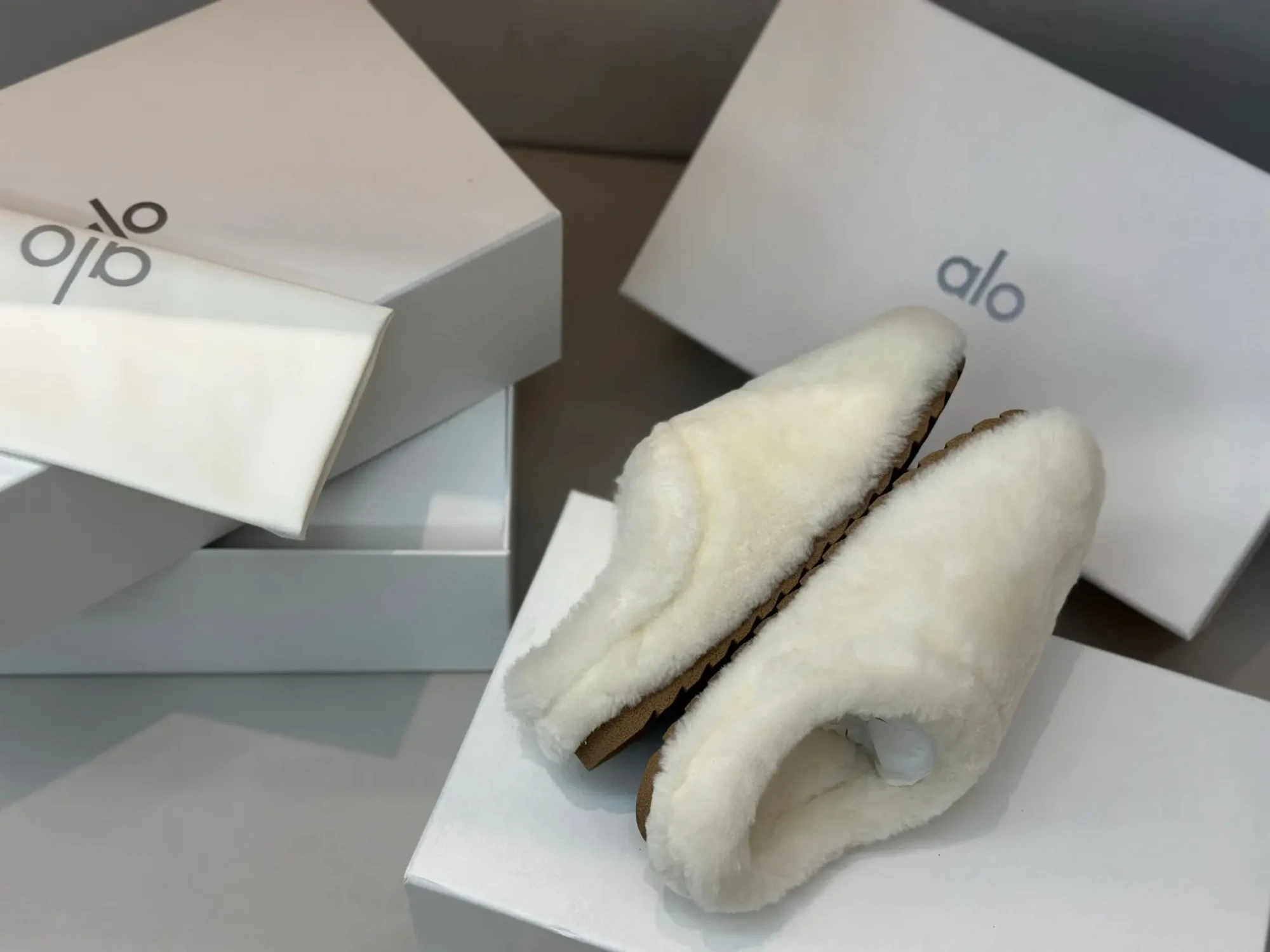 ALO Birkenstock wool cloud slippers factory wholesale 11 ALO Birkenstock wool cloud slippers factory wholesale (8)